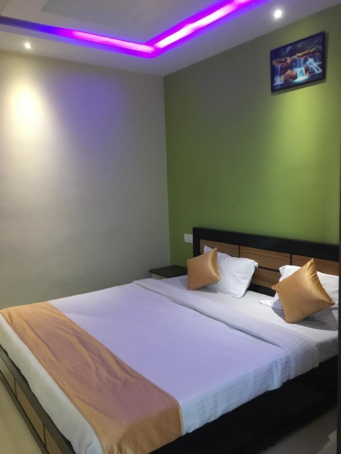 Hotel Time Palace Утакаманд Номер фото